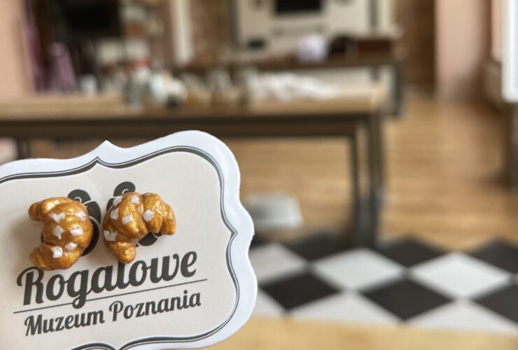 Kolczyki w kształcie rogala