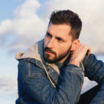 Mikołaj Kozak, twórca profilu Okładki z klocków