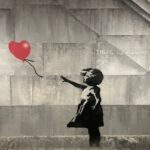 Dziewczynka wyciągająca rękę za balonem, napis: there is always a hope